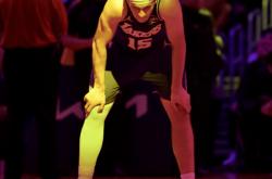 竞彩足球-惊！湖人主将“挂彩”！接下来的赛程难打咯！