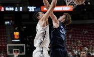 NBA官方4个角度回放杨瀚森霸气隔扣，表情帅气亮眼