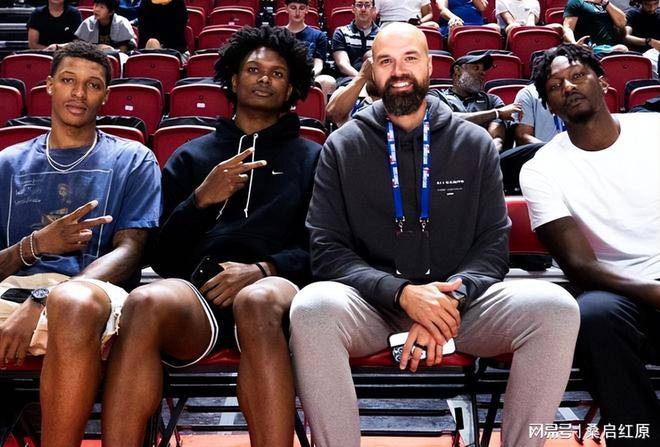 NBA夏联：谢泼德18分4断6失误领一级恶犯 火箭负活塞吞两连败
