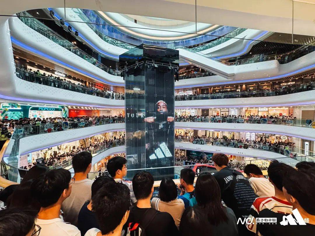 NBA球星哈登，首次到访佛山