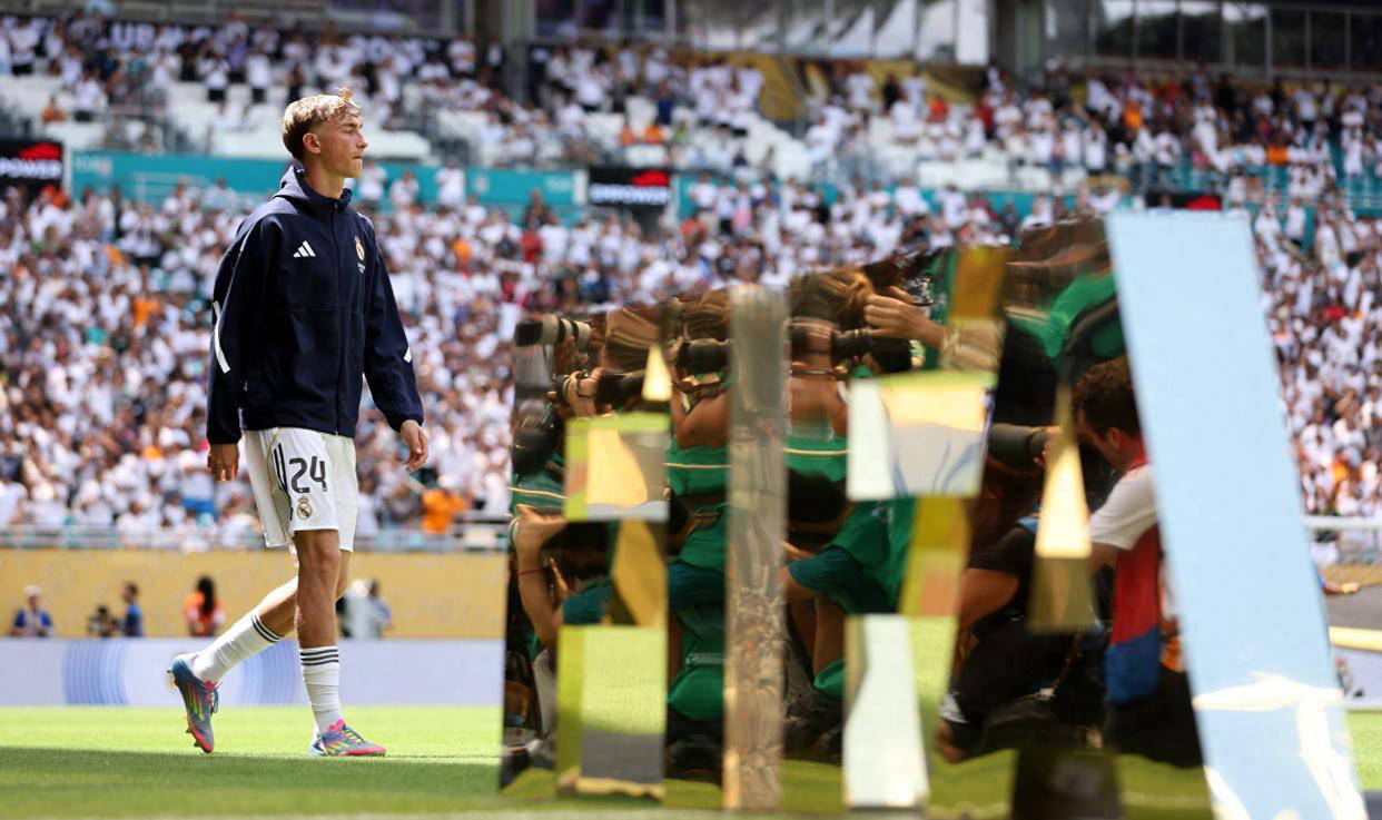 西甲175亿欧元引援震动,马德里竞技超越皇家马德里