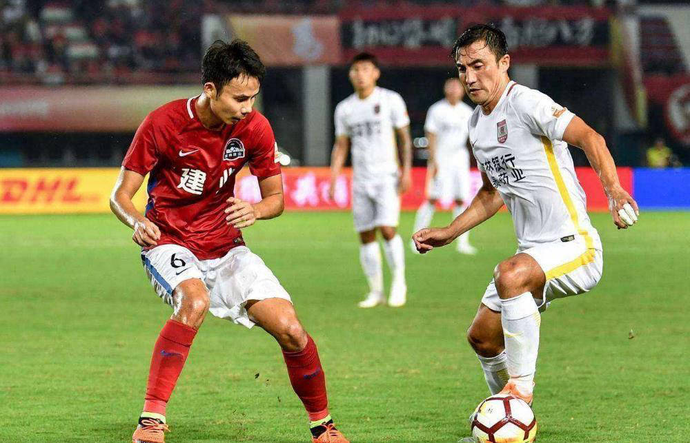 成都蓉城外援引援计划：留下卡隆，莱切特和古尔芬克尔或续约