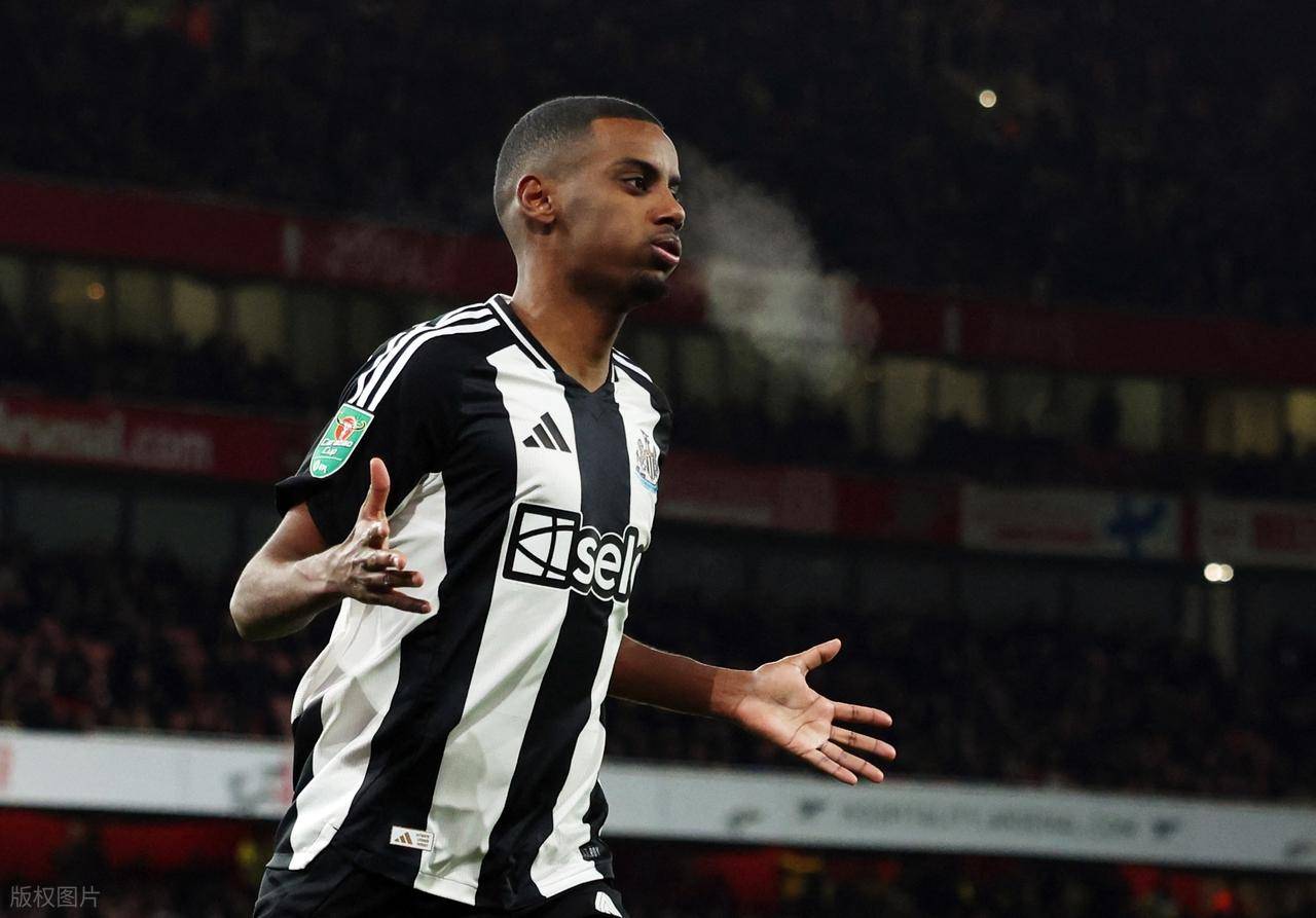 足坛历史上非常贵的五笔球员转会！巴萨占两人谁再说巴萨没钱跟谁急