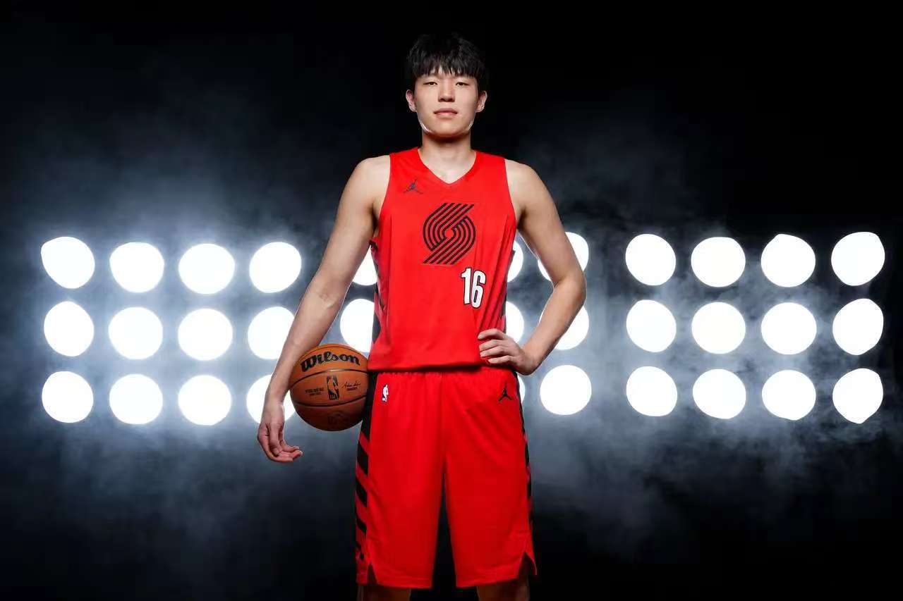 开拓者赛程公布：4场中国德比、8场全美直播！美媒预测杨瀚森数据