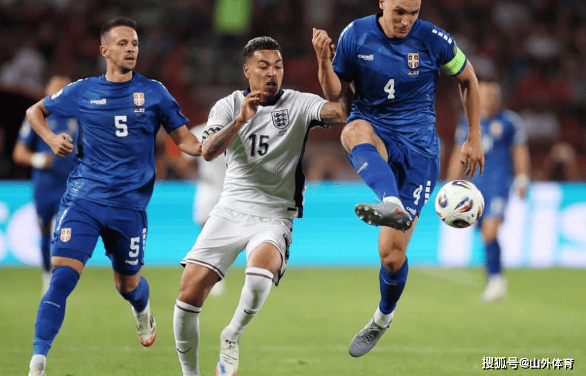 翻盘!法国2-1冰岛,姆巴佩超亨利,楚阿梅尼染红