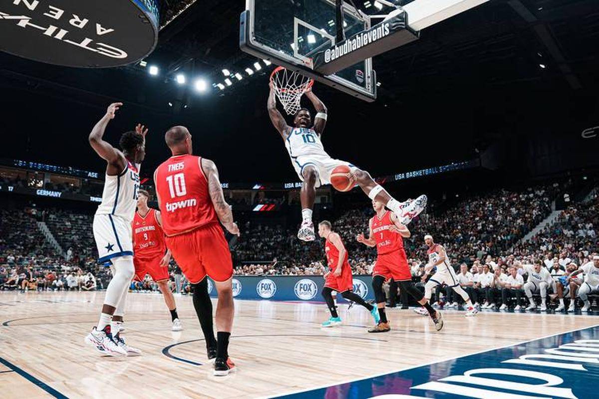 体育盛宴揭秘:足球世界杯与篮球NBA赛事前瞻