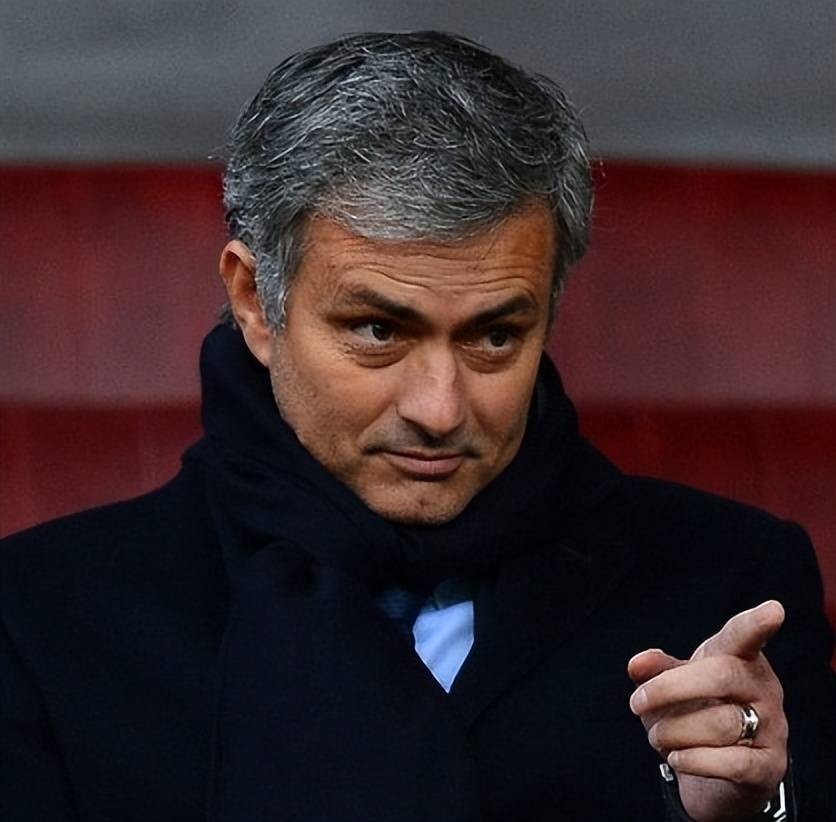 尤文4000万欧出售巴西国脚,土超豪门却想租借,穆里尼奥亲自出马游说