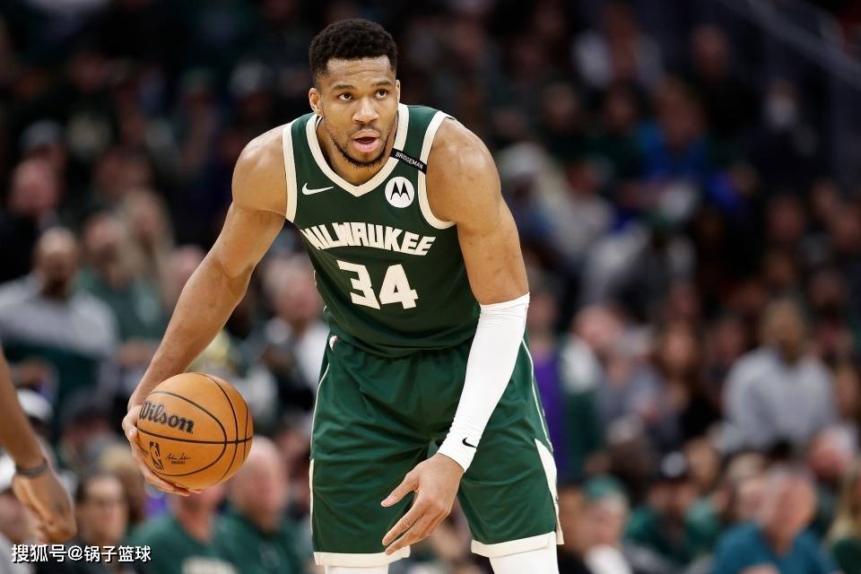 各取所需！美媒晒3方交易方案：字母哥联手库里 巴特勒加盟活塞