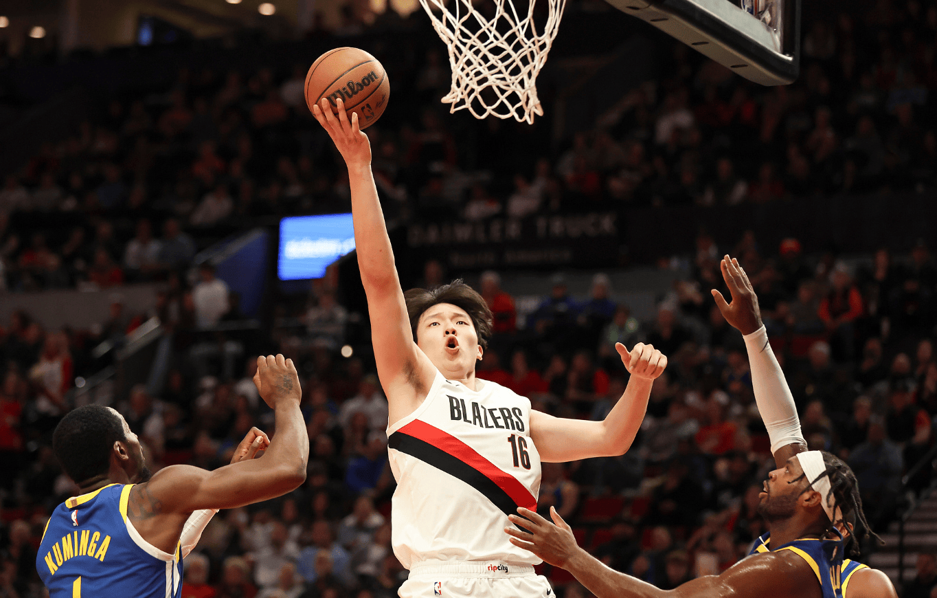 11投9分6板！杨瀚森两次戏耍勇士球员主帅透露专门为他布置战术