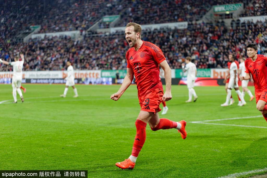 瓦尔迪38岁首秀！意甲新星克雷莫纳如何重燃传奇火焰？