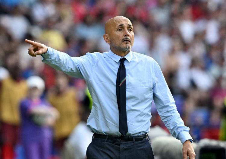 意甲最新动态：国米遭遇门将问题，AC米兰连平两场