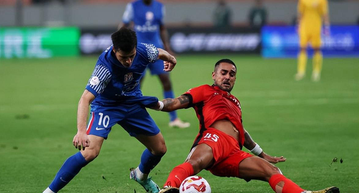 中超末轮形势分析：海港卫冕概率超九成，申花逆袭艰难，保级战白热化