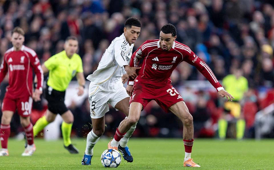 皇马内讧升级!姆巴佩来袭,谁将离开酋长球队?