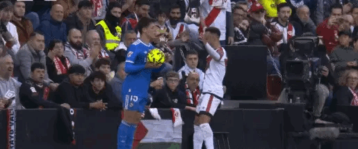 爆冷！皇马0-0巴列卡诺！姆巴佩哑火，球队集体低迷！