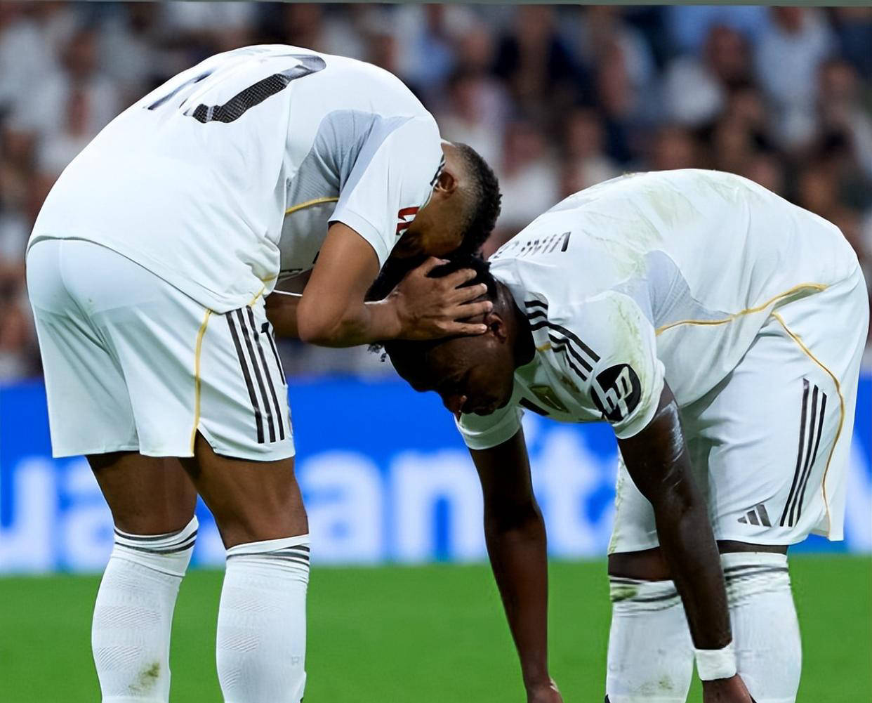 皇马双星维尼修斯和姆巴佩联袂破门！姆巴佩10场14球引领球队胜利