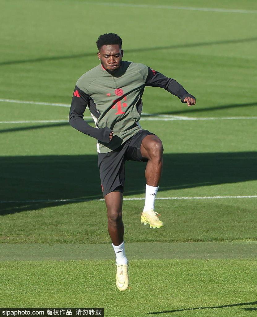 迪亚斯本赛季欧冠4场3球，追平上赛季欧冠9场比赛进球数量