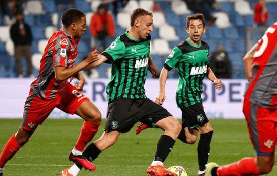 球员对决主导的意甲排名逆袭战